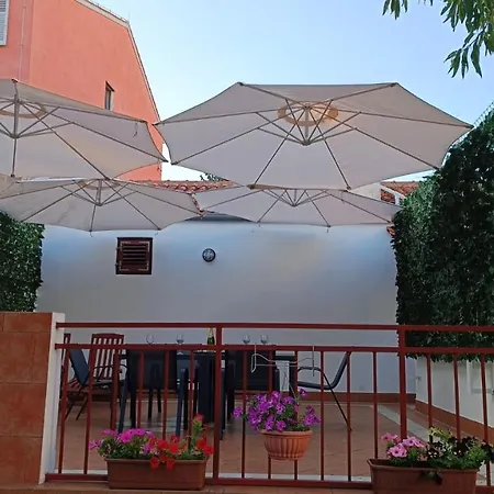 Studio Jemi Pula